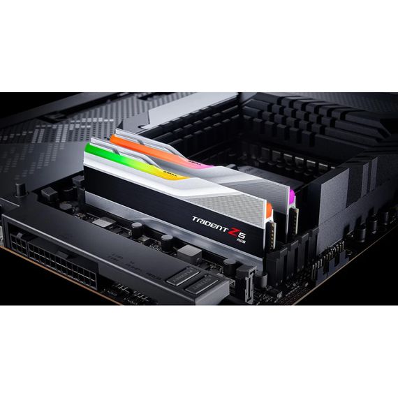 Модуль пам&#039;яті для комп&#039;ютера DDR5 64GB (2x32GB) 6000 Trident Z5 RGB Silver G.Skill (F5-6000J3238G32GX2-TZ5RS) | Зображення 6