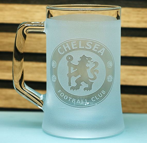 Пивний келих 670 мл ФК Челси Chelsea з гравіюванням подарунок для фаната   футбольний кухоль