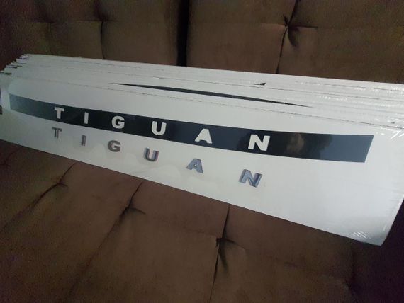 Молдинг, орнамент, лого на капот VOLKSWAGEN TIGUAN, VOTI18LOG | Зображення 7