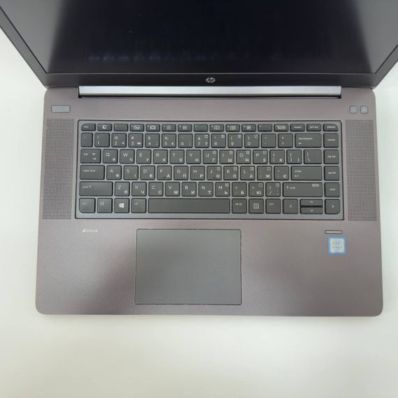 Мобильная рабочая станция HP ZBook Studio G3 / 15.6" (1920x1080) IPS / Intel Core i7-6700HQ (4 (8) ядра по 2.6 - 3.5 GHz) / 16 GB DDR4 / 512 GB SSD / nVidia Quadro M1000M, 4 GB DDR5, 128-bit / WebCam б/у | Зображення 3