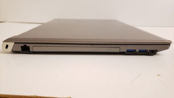 Ноутбук Б-клас Toshiba Tecra Z50-C / 15.6" (1920x1080) IPS / Intel Core i7-6600U (2 (4) ядра по 2.6 - 3.4 GHz) / 16 GB DDR4 / 512 GB SSD / nVidia GeForce GT 930M, 2 GB GDDR3, 64-bit / WebCam б/в | Зображення 3