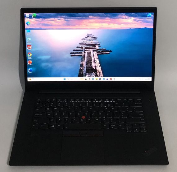 Мобільна робоча станція Б-клас Lenovo ThinkPad P1 G2 / 15.6" (3840x2160) IPS Touch / Intel Xeon E-2276M (6 (12) ядер по 2.8 - 4.7 GHz) / 16 GB DDR4 / 256 GB SSD / nVidia Quadro T2000, 4 GB GDDR5, 128-bit / WebCam /Win 11 Pro б/в + Подарунок | Зображення 1