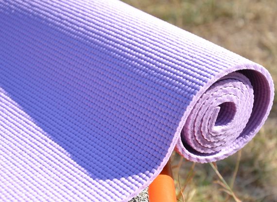 Коврик для йоги и фитнеса Паверплей 4010 PVC Yoga Mat Лавандовый (173x61x0.6) | Зображення 4