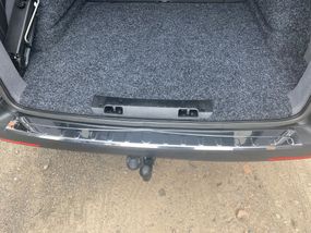 Накладка на задний бампер Carmos V1 глянец (1 дверь, нерж) для Volkswagen T6 2015-2024,
