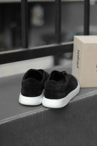 Замшеві кросівки на білій підошві 42 розмір | Зображення 4