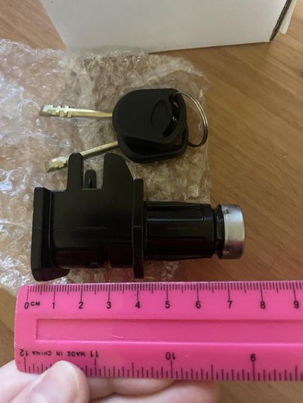 Ford Transit Connect - замок капота вкладиш личинка замку капота Форд Транзит Коннект 1491607, 7T1A16B970AC | Зображення 2
