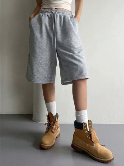 Женские длинные шорты оверсайз широкие свободные SSH710 цвет серый, размер onesize 42/46 | Зображення 4