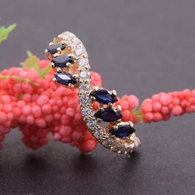 Женское кольцо из желтого золота с сапфирами 16