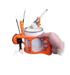 Удобный держатель для краски PaintGripper. Легко красить. Крепится к стеклу, металлу.