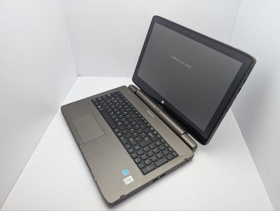 Ноутбук Medion S6214T / 15.6" (1920x1080) TN Touch / Intel Pentium N3540 (4 ядра по 2.16 - 2.66 GHz) / 4 GB DDR3 / 60 GB SSD + 500 GB HDD / Intel HD Graphics / WebCam / АКБ не держит б/у | Зображення 6