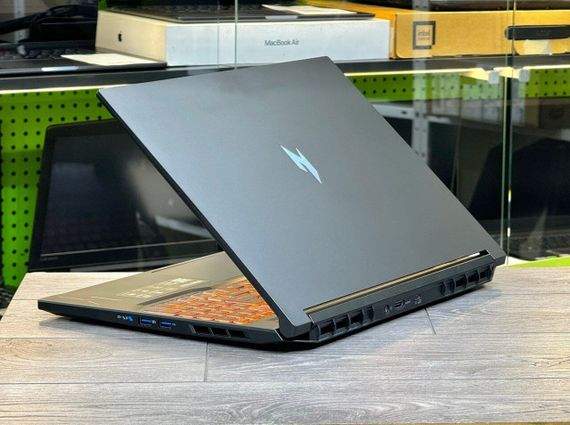 Ігровий ноутбук Acer Nitro V16 ANV16-61 / 16" (1920x1200) IPS / AMD Ryzen AI 7 350 (8 (16) ядер по 2.0 - 5.0 GHz) / 16 GB DDR5 / 1000 GB SSD NVMe / nVidia GeForce RTX 5060, 8 GB GDDR7, 128-bit / WebCam / Win 11 б/в | Зображення 5