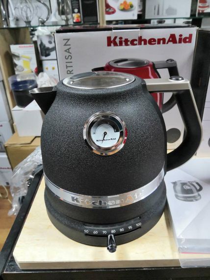 Електрочайник KitchenAid Artisan 5KEK1522EBK, чавун | Зображення 1