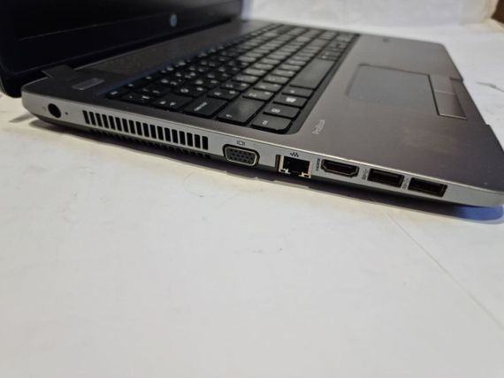 Ноутбук Б-клас HP ProBook 450 G1 / 15.6" (1366x768) TN / Intel Core i3-4000M (2 (4) ядра по 2.4 GHz) / 8 GB DDR3 / 240 GB SSD / Intel HD Graphic 4600 / WebCam / DVD-RW б/в | Зображення 3