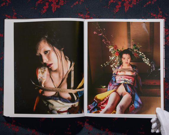 Книги з фотографії Нобуєсі Аракі Araki. Bondage Фотоальбоми відомих фотографів, книги для фотографів | Зображення 8