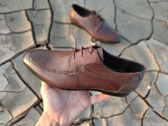 Коричневые туфли на низком каблуке 44 размер. | Зображення 1