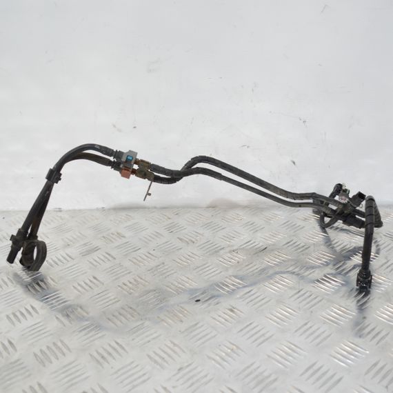 Паливна трубка 1.6 CRDI Hyundai i30 2007-2012 Паливний провід Хюндай ай30