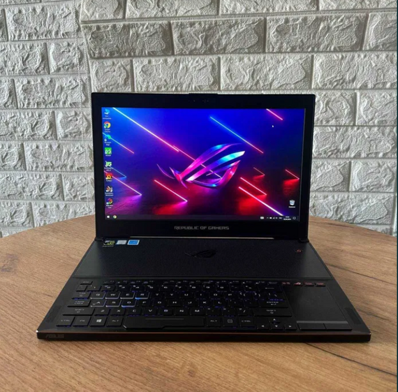 Ноутбук Asus ROG GX501VIK 120Hz i7 7700HQ 16Gb SSD 512Gb GTX 1080 MaxQ Б/В