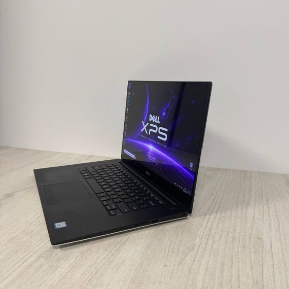 Ігровий ноутбук Б-клас Dell XPS 15 9560 / 15.6" (3840x2160) IPS Touch / Intel Core i7-7700HQ (4 (8) ядра по 2.8 - 3.8 GHz) / 8 GB DDR4 / 256 GB SSD / nVidia GeForce GTX 1050, 4 GB GDDR5, 128-bit / WebCam б/в | Зображення 5