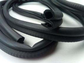 Ущільнювач дверний ВАЗ 2101, GUMEX до 4 шт. (2107-6107018-КТ)