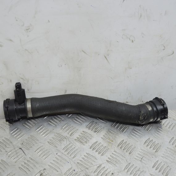 Патрубок системи охолодження BMW 3 E46 1998-2005 Трубка шланг охолодження БМВ е46 17127516416