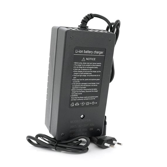 Зарядний пристрій для акумуляторів LiFePo4 36V (43.8V), 12S, 5A, штекер Triangle plug (T-tipe/C13/IEC) з індикацією. | Зображення 2