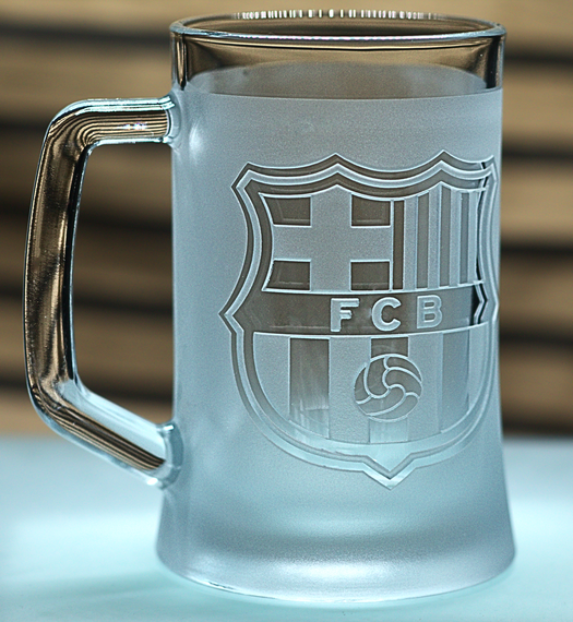 Пивний келих 670 мл Barcelona з гравіюванням подарунок для фаната ФК Барселона футбольний кухоль | Зображення 1