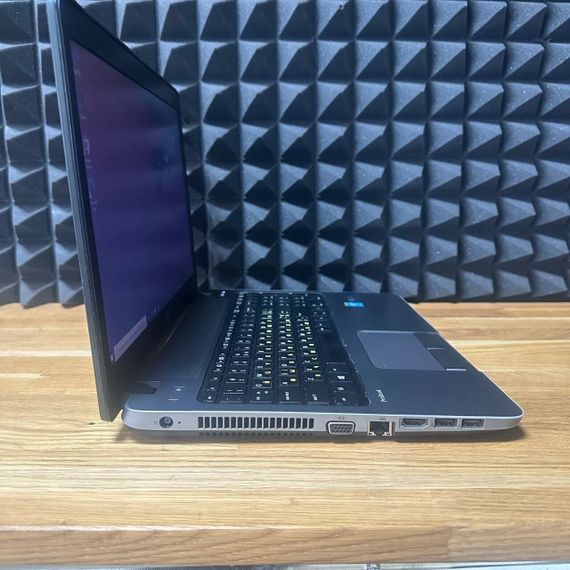 Ноутбук HP ProBook 450 G1 / 15.6" (1366x768) TN / Intel Core i3-4000M (2 (4) ядра по 2.4 GHz) / 8 GB DDR3 / 128 GB SSD / Intel HD Graphic 4600 / WebCam / DVD-ROM б/у | Зображення 2