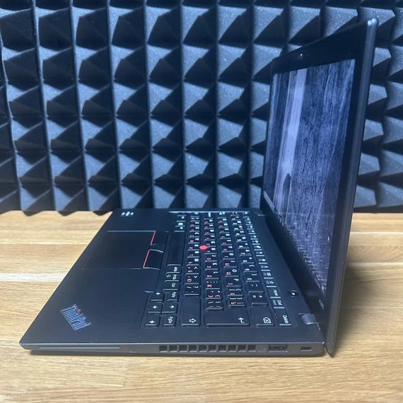 Нетбук Lenovo ThinkPad A285 / 12.5" (1920x1080) IPS Touch / AMD Ryzen 3 2200U (2 (4) ядра по 2.4 - 3.4 GHz) / 8 GB DDR3 / 128 GB SSD / AMD Radeon Vega 3 Graphics / WebCam б/у | Зображення 3