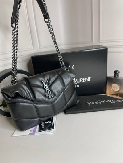 Женская Сумка Yves Saint Laurent Puffer Small Chain Bag in Quilted Lambskin черная с черным лого wb040
