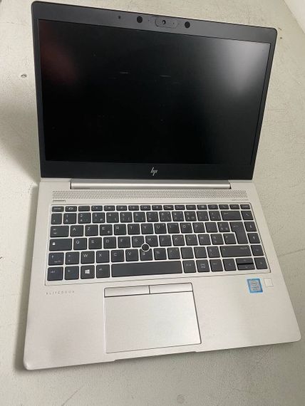 Ультрабук Б-клас HP EliteBook 840 G5 / 14" (1920x1080) IPS / Intel Core i5-8250U (4 (8) ядра по 1.6 - 3.4 GHz) / 8 GB DDR4 / 256 GB SSD / Intel UHD Graphics 620 / WebCam б/в | Зображення 1
