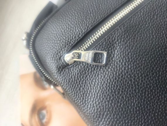 Стильна шкіряна сумка месенджер Louis Vuitton black | Зображення 5