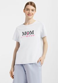Футболка жіноча біла з принтом "Мама-босс", M