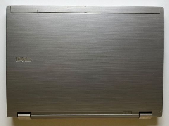 Ноутбук Dell Latitude E6410 / 14" (1440x900) TN / Intel Core i7-640M (2 (4) ядра по 2.8 - 3.46 GHz) / 4 GB DDR3 / 320 GB HDD / nVidia NVS 3100M, 512 MB GDDR3, 64-bit / АКБ не держит б/у | Зображення 3