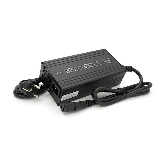Зарядка для АКБ Li-ion 12V(12.6V), 3S, 10A, LED индикация, 137x90x50mm