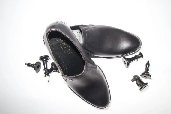 Кожаные туфли черные на резинке 43 размер | Зображення 7