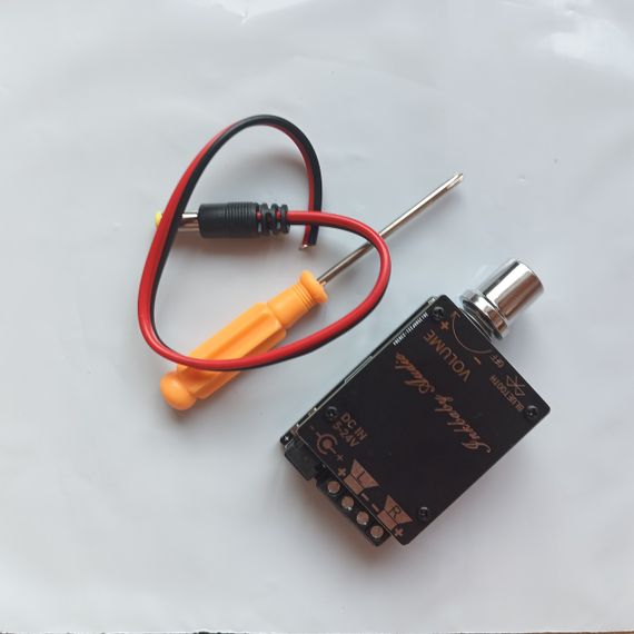 Усилитель УНЧ 2*50 Вт+ bluetooth 5.0 цифровой D-класса 5-24V ZK-502L в корпусе