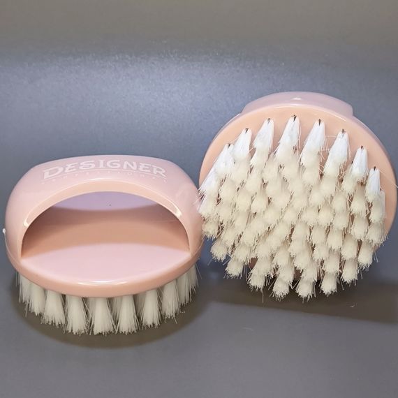 Мягкая розовая щетка для удаления пыли с ногтей Designer