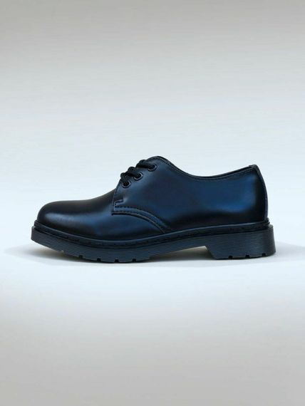 Чоловічі шкіряні класичні туфлі Dr Martens на шнурівці колір чорний | Зображення 1