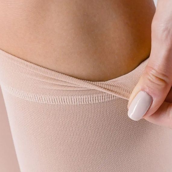 Гольфи жіночі компресійні Venoflex Micro 1 клас з відкритим носком, карамельні, укорочені | Зображення 1