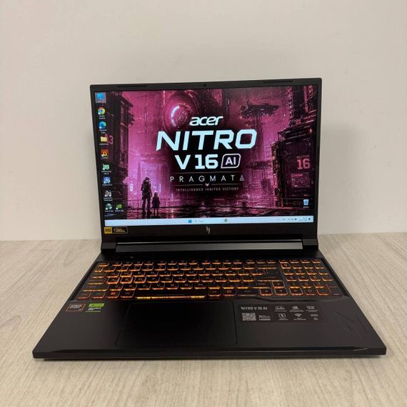 Ігровий ноутбук Б-клас Acer Nitro V 16 ANV16-42 / 16" (1920x1080) IPS / AMD Ryzen 7 260 (8 (16) ядер по 3.8 - 5.1 GHz) / 32 GB DDR5 / 500 GB SSD NVMe / nVidia GeForce RTX 5070, 8 GB GDDR7, 128-bit / WebCam б/в | Зображення 1