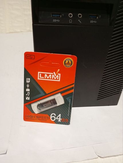 ПК Б-клас Lenovo ThinkCentre M83 Tower / Intel Core i3-4130 (2 (4) ядра по 3.4 GHz) / 16 GB DDR3 / 120 GB SSD + 500 GB HDD / Intel HD Graphics 4400 / DVD-RW б/у | Зображення 5