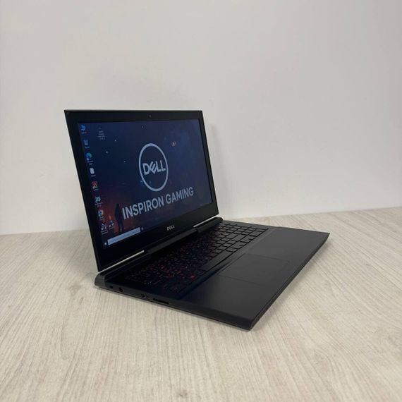 Игровой ноутбук Б-класс Dell Inspiron 7567 / 15.6" (1920x1080) TN / Intel Core i5-7300HQ (4 ядра по 2.5 - 3.5 GHz) / 8 GB DDR4 / 256 GB SSD / nVidia GeForce GTX 1050, 4 GB GDDR5, 128-bit / WebCam б/у | Зображення 2