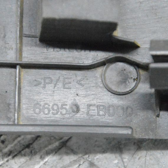 Накладка торпедо передня права Nissan Navara D40 Pathfinder R51 2005-2015 Ніссан Навара 66950EB000 | Зображення 2