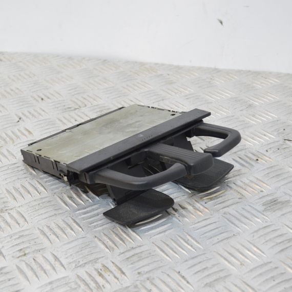 Підстаканник Vw Volkswagen Golf IV тримач для напоїв Фольксваген Гольф 4 1J0858601D | Зображення 1