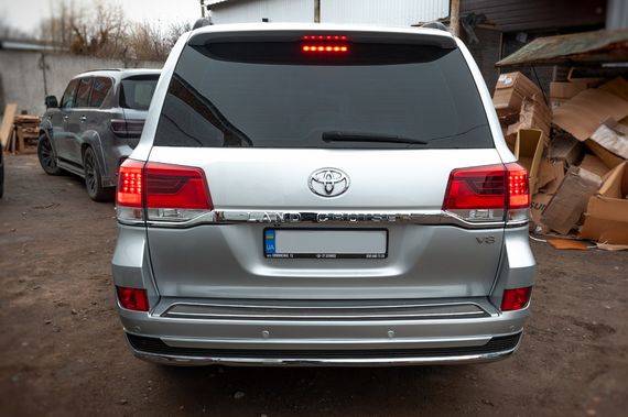 Планка над номером OEM (2016-2025) для Toyota Land Cruiser 200 рр | Зображення 1