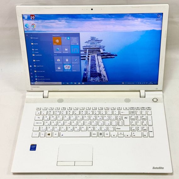 Ноутбук Toshiba Satellite C70 / 17.3" (1600x900) TN / Intel Core i3-5005U (2 (4) ядра по 2.0 GHz) / 8 GB DDR3 / 256 GB SSD / Intel HD Graphics 5500 / WebCam / DVD-ROM / Windows 10 Pro б/у | Зображення 2