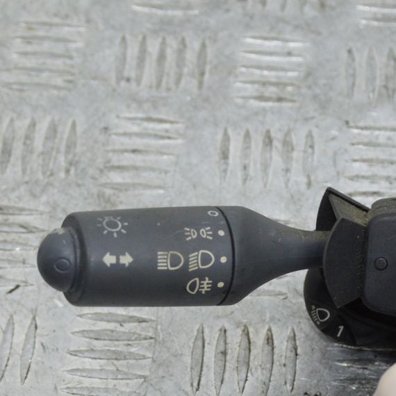 Підрульовий перемикач лівий Smart Fortwo 1998-2007 Перемикач світла поворотів Смарт Фортво 0001185V009 | Зображення 1