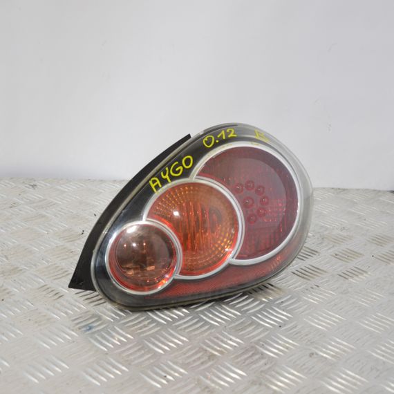 Ліхтар задній правий Toyota Aygo 2008-2014 рестайлінг Фара стоп задня права Тойота Айго 815500H071 | Зображення 1