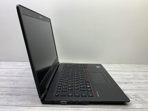 Ультрабук Fujitsu LifeBook U747 / 14" (1920x1080) IPS / Intel Core i5-6200U (2 (4) ядра по 2.3 - 2.8 GHz) / 8 GB DDR4 / 120 GB SSD / Intel HD Graphics 520 / WebCam б/у | Зображення 3