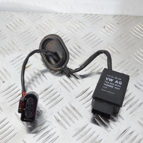 Блок керування паливним насосом Seat Ibiza Leon Toledo 2005-2015 Модуль паливного насоса Сеат 1K0906093G